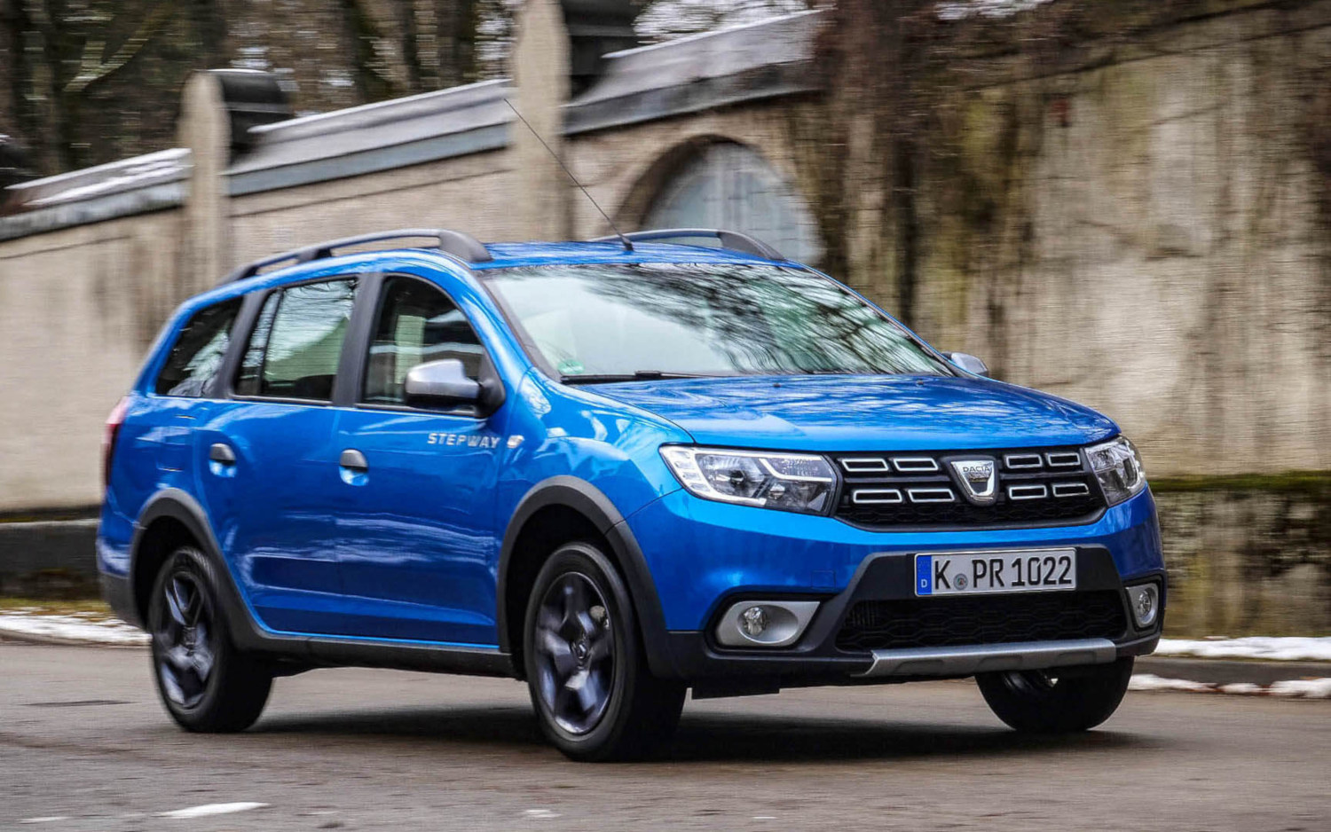 Dacia Logan MCV Stepway SE Twenty 2020 SUV Drive Dacia Logan MCV Stepway SE Twenty 2020 SUV Drive